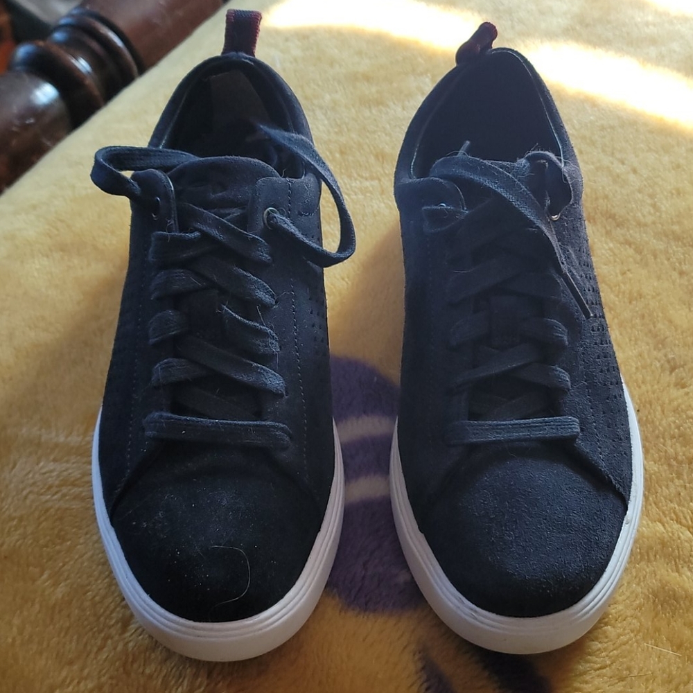 Under Armour Sneakers